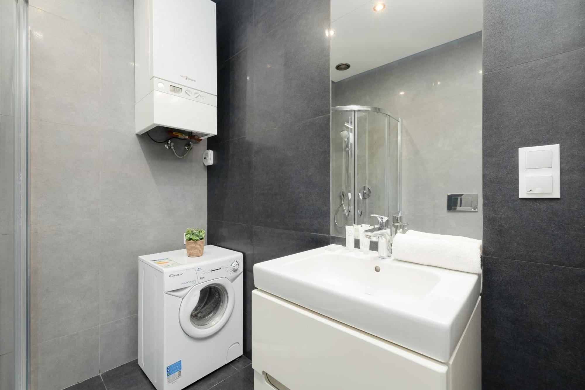 Central Planty Park Apartment Lobzowska By Noclegi Renters Krakov Exteriér fotografie